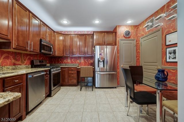 10402 Warrens Way 402, Wanaque Boro, NJ 07465