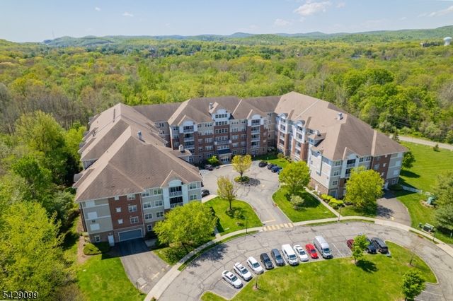 10402 Warrens Way 402, Wanaque Boro, NJ 07465