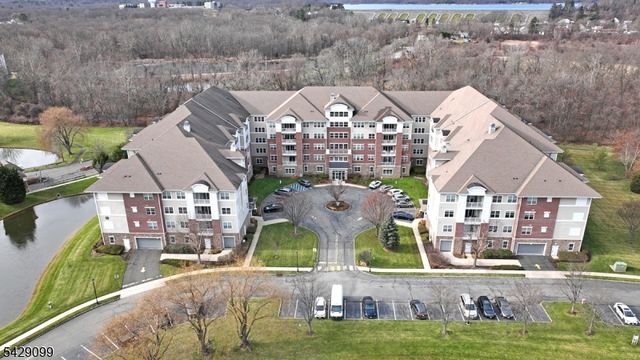 10402 Warrens Way 402, Wanaque Boro, NJ 07465