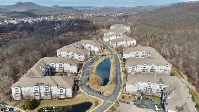 10402 Warrens Way 402, Wanaque Boro, NJ 07465