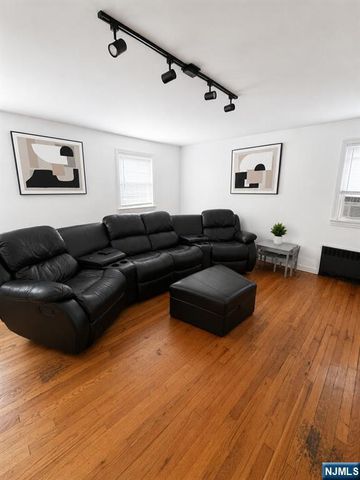 292 Florida Avenue, Paterson, NJ 07503