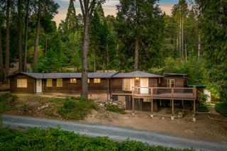 13905 Clover Leaf Ct, Grass Valley, CA 95945