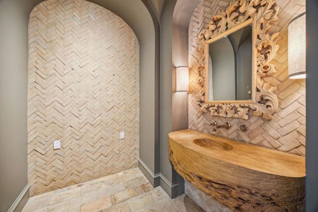 700 Jenkins Road, Aledo, TX 76008