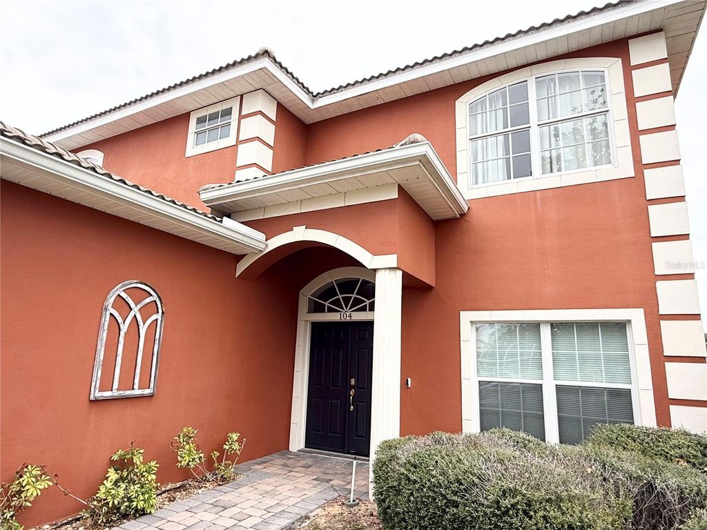 Image 2 of property listing at 104 VISTA LOOP, Davenport, FL 33897