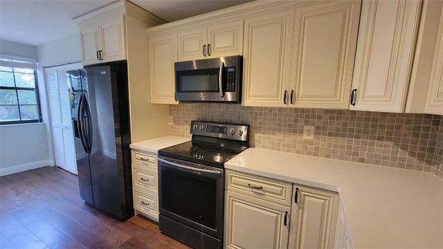 401 SW 158th Terrace 205, Pembroke Pines, FL 33027