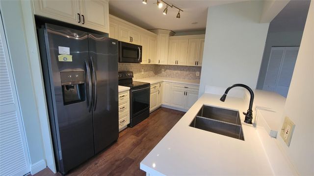 401 SW 158th Terrace 205, Pembroke Pines, FL 33027