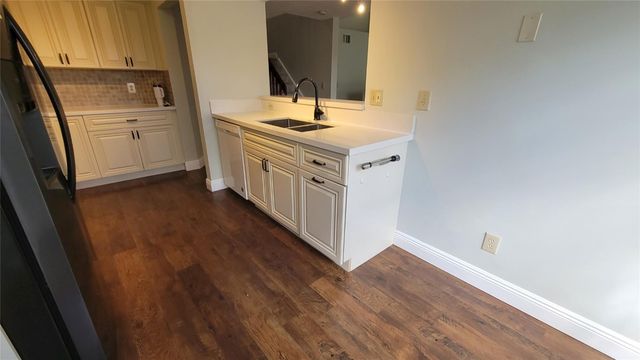 401 SW 158th Terrace 205, Pembroke Pines, FL 33027