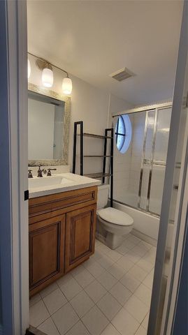 401 SW 158th Terrace 205, Pembroke Pines, FL 33027