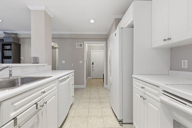 27 Commonwealth 1, Newton, MA 02467