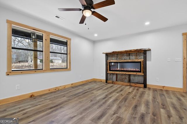 569 Number 20 Mine Road, Mccaysville, GA 30555