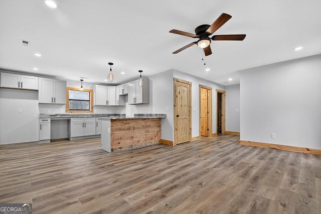 569 Number 20 Mine Road, Mccaysville, GA 30555