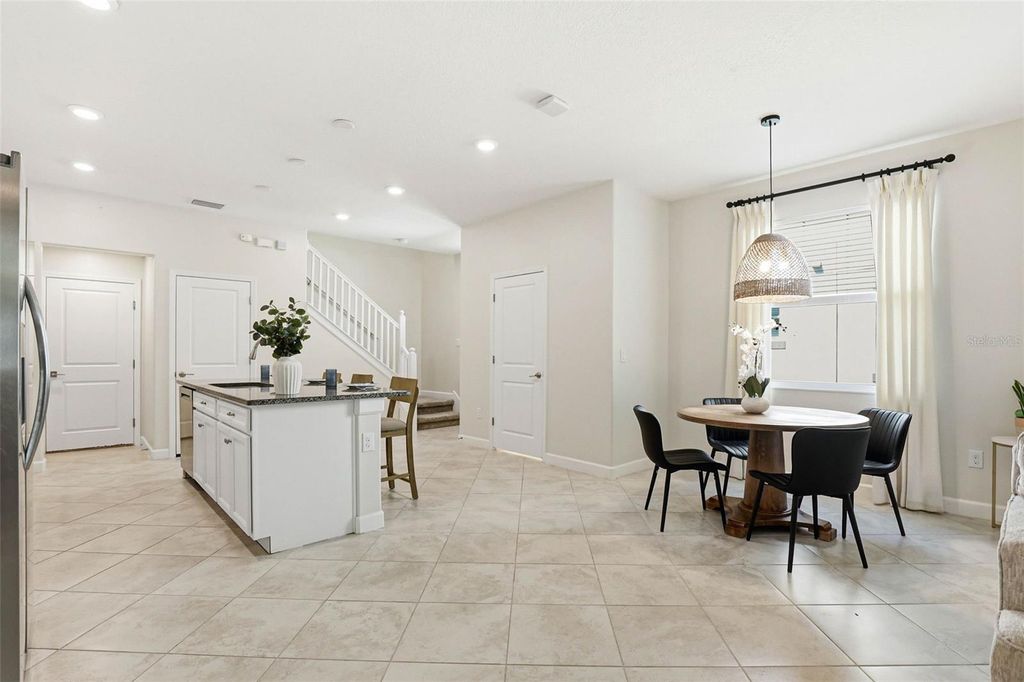 Image 14 of property listing at 6617 CITRUS CREEK LANE, Tampa, FL 33625