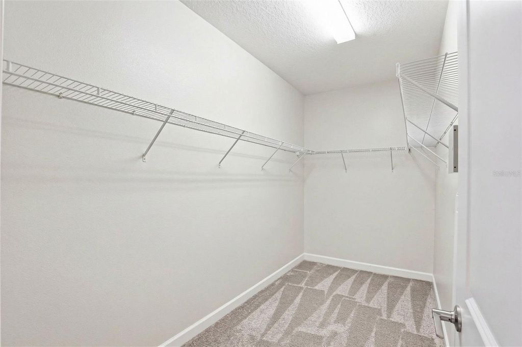 Image 29 of property listing at 6617 CITRUS CREEK LANE, Tampa, FL 33625