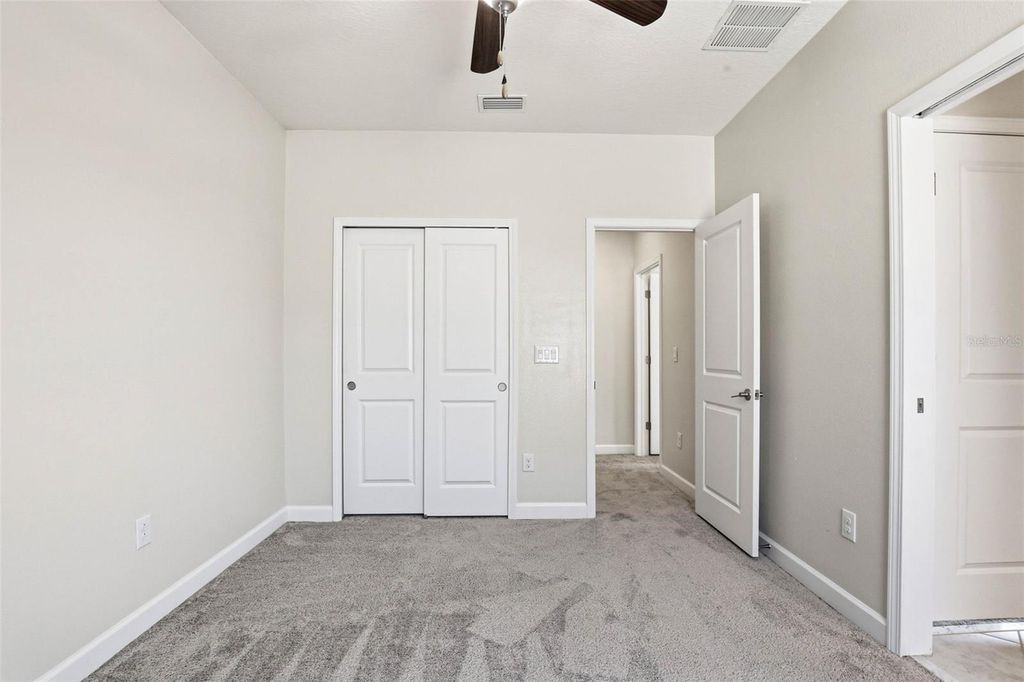 Image 36 of property listing at 6617 CITRUS CREEK LANE, Tampa, FL 33625