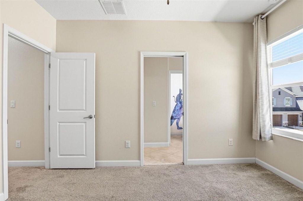 Image 37 of property listing at 6617 CITRUS CREEK LANE, Tampa, FL 33625