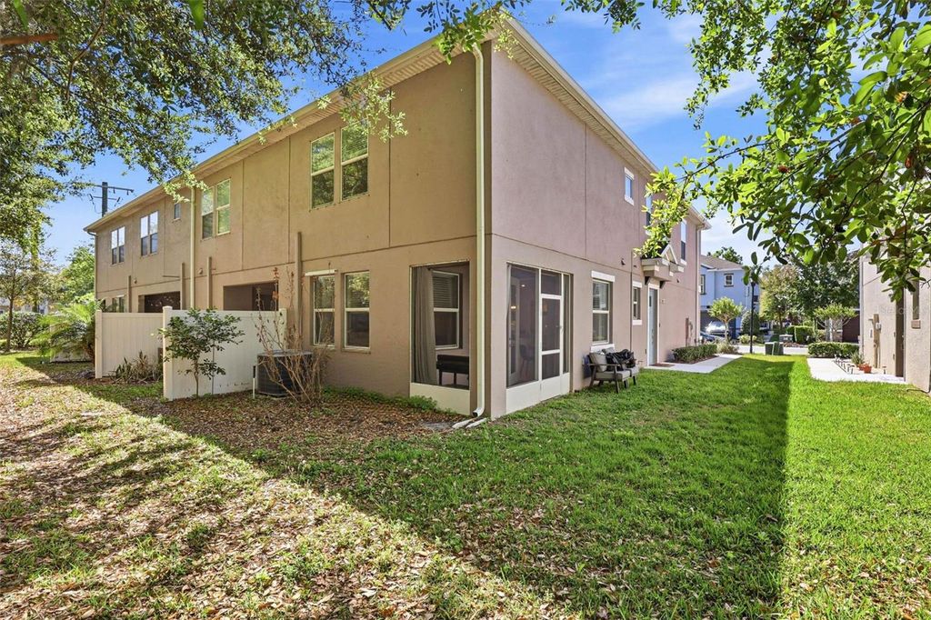 Image 40 of property listing at 6617 CITRUS CREEK LANE, Tampa, FL 33625