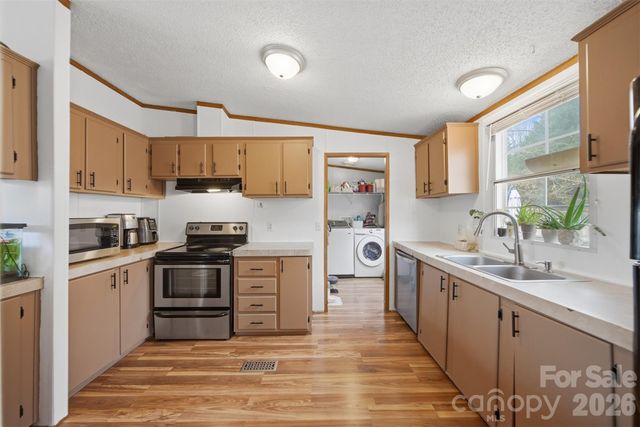 2404 Stones Throw Court, Lenoir, NC 28645