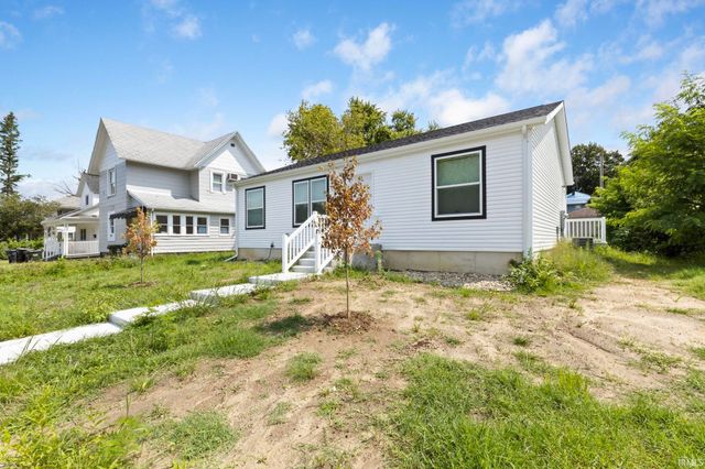 2204 Kemble Avenue, South Bend, IN 46613