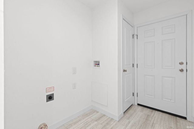 2204 Kemble Avenue, South Bend, IN 46613