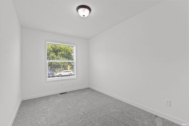 2204 Kemble Avenue, South Bend, IN 46613