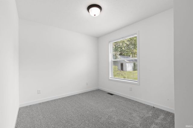 2204 Kemble Avenue, South Bend, IN 46613