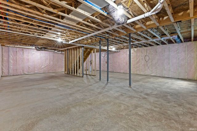2204 Kemble Avenue, South Bend, IN 46613