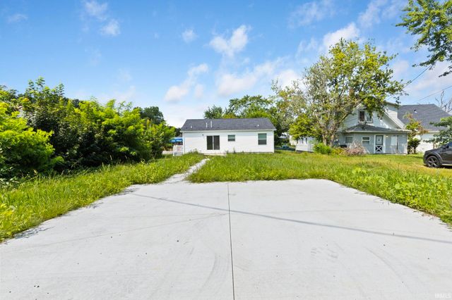 2204 Kemble Avenue, South Bend, IN 46613