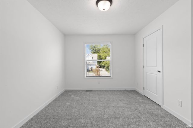 2204 Kemble Avenue, South Bend, IN 46613