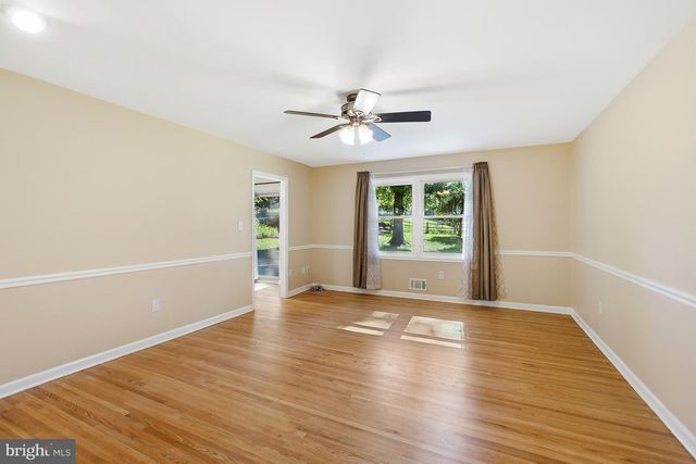 14905 COBBLESTONE DR, Silver Spring, MD 20905