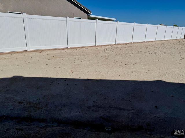 14407 Addleston Lane, Bakersfield, CA 93311