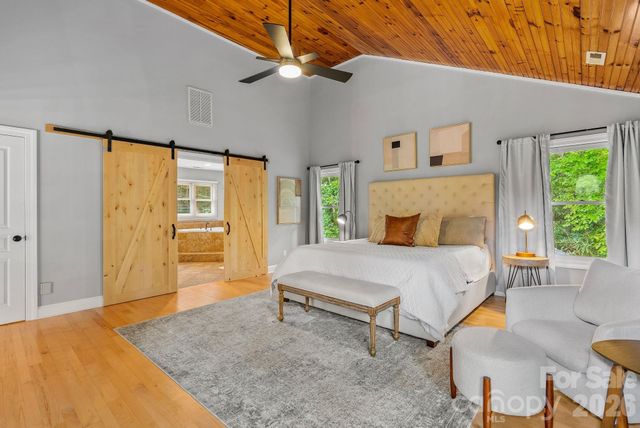 320 Woodland Drive, Swannanoa, NC 28778