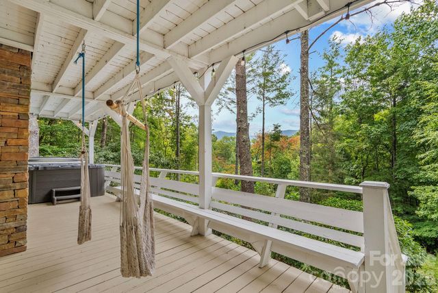 320 Woodland Drive, Swannanoa, NC 28778