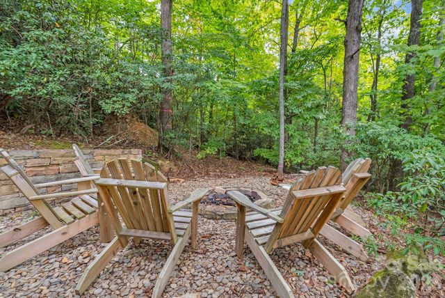 320 Woodland Drive, Swannanoa, NC 28778