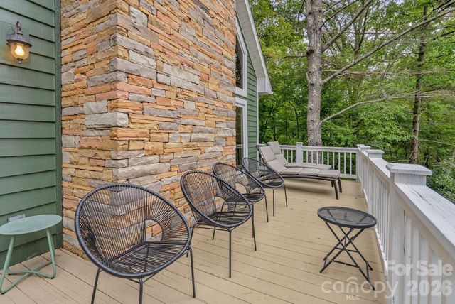 320 Woodland Drive, Swannanoa, NC 28778