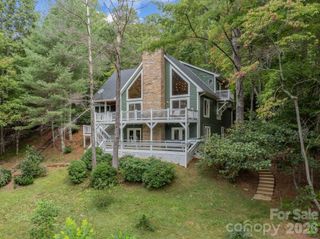 320 Woodland Drive, Swannanoa, NC 28778