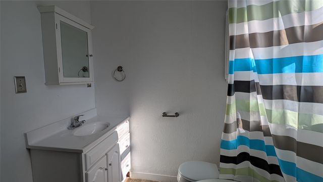 310 S Davis Street, West, TX 76691