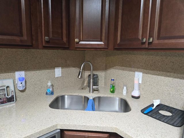 669 W Oakland Park Blvd 208=B, Wilton Manors, FL 33311