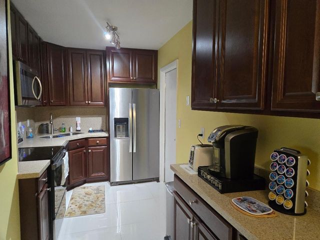 669 W Oakland Park Blvd 208=B, Wilton Manors, FL 33311