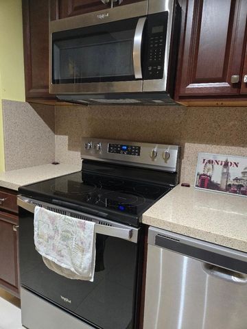 669 W Oakland Park Blvd 208=B, Wilton Manors, FL 33311