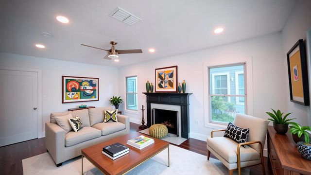4409 Calmont Avenue, Fort Worth, TX 76107