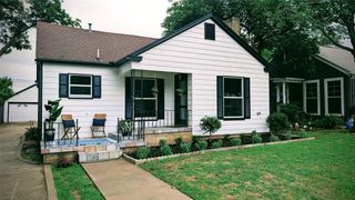 4409 Calmont Avenue, Fort Worth, TX 76107