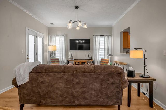 160 Acorn Falls Drive, Lexington, KY 40509