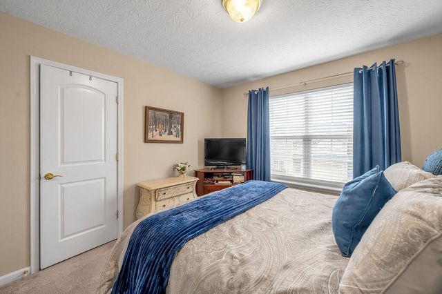 160 Acorn Falls Drive, Lexington, KY 40509