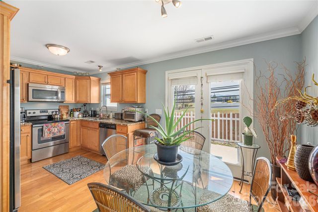 22 Barnett Shoals Drive, Weaverville, NC 28787