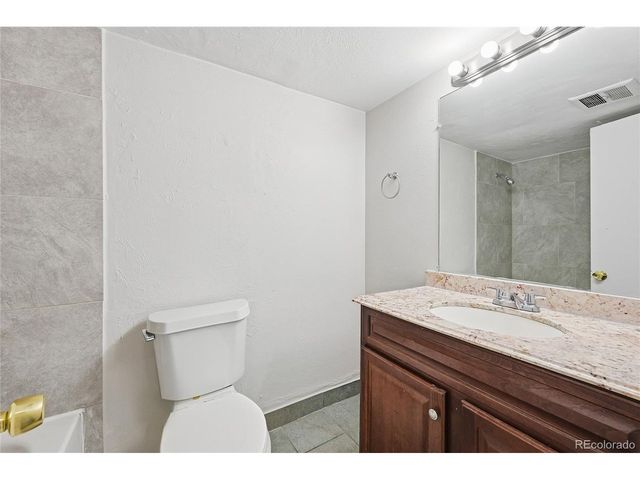 875 S Quebec St, Denver, CO 80247