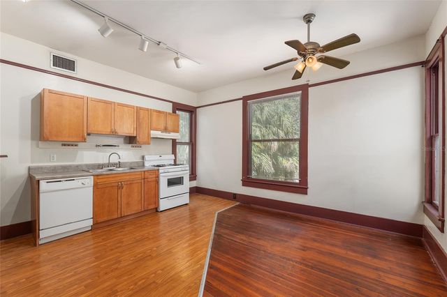 306 NE 3RD STREET, Gainesville, FL 32601