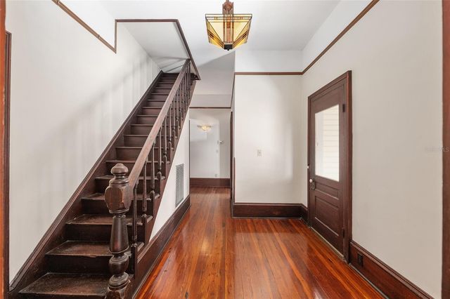 306 NE 3RD STREET, Gainesville, FL 32601