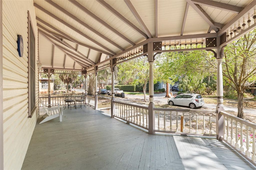 Image 13 of property listing at 306 NE 3RD STREET, Gainesville, FL 32601