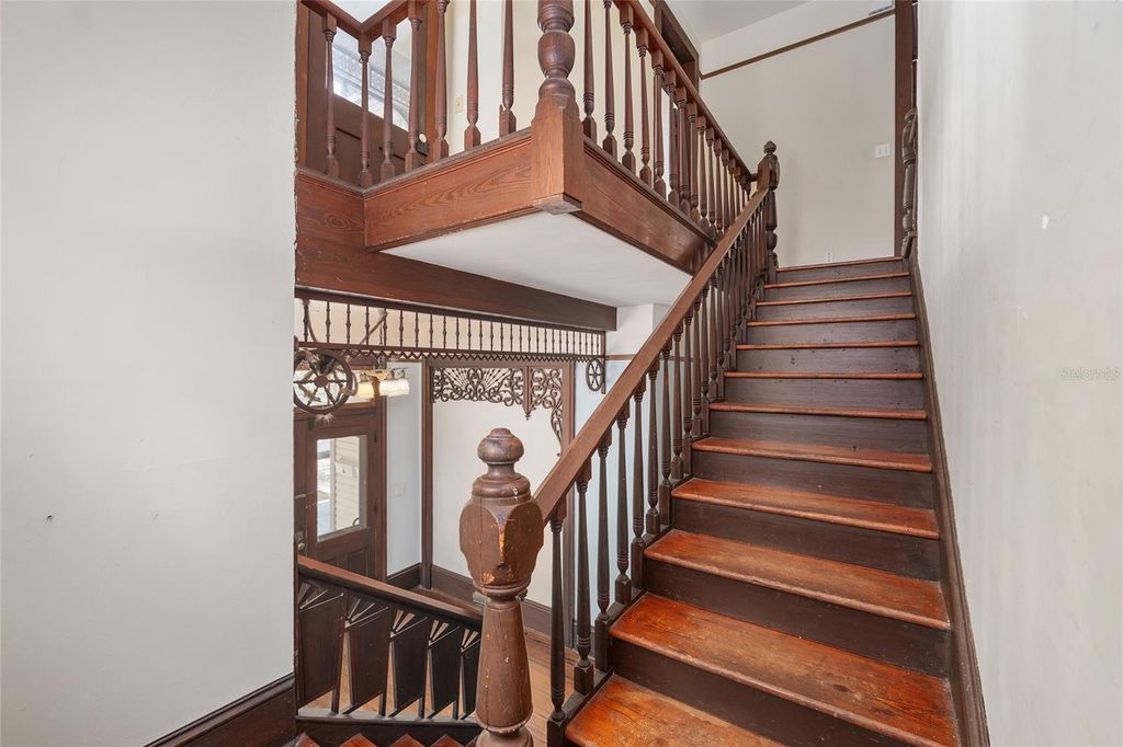 Image 19 of property listing at 306 NE 3RD STREET, Gainesville, FL 32601