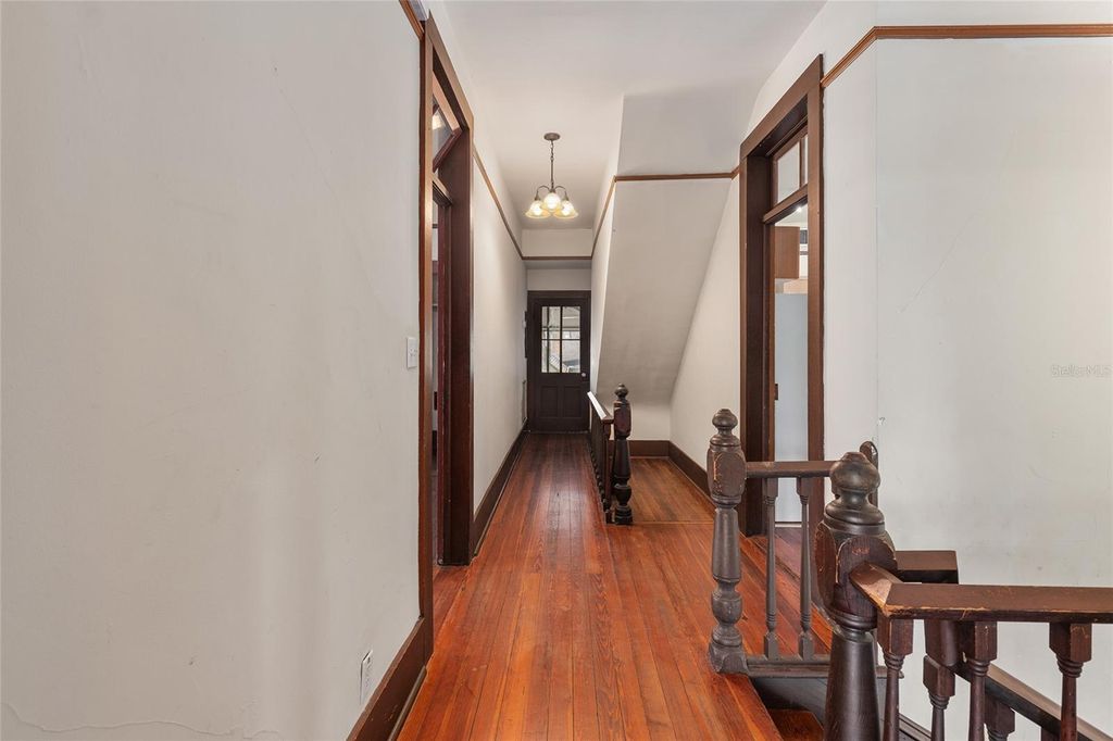 Image 21 of property listing at 306 NE 3RD STREET, Gainesville, FL 32601